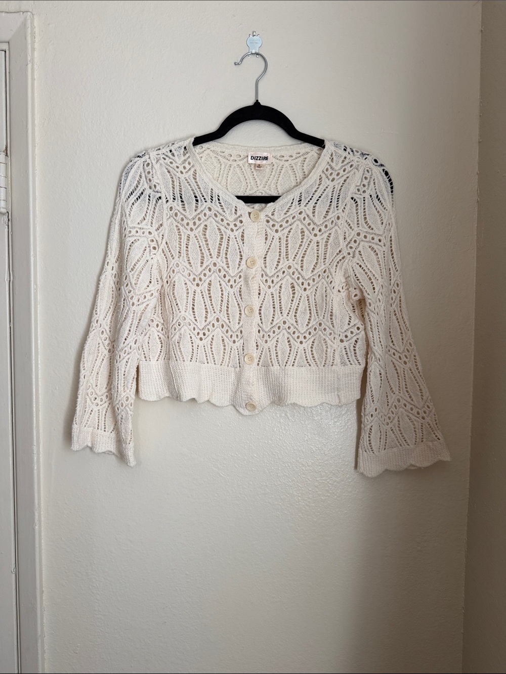 Dizzire Cream Boho Chic Open-Knit Cropped Sweater With Scalloped Trim Size M
